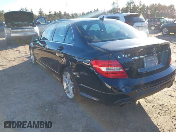 ✅ 2013 Mercedes-Benz C 300 Sport • VIN: WDDGF8AB1DR280823 • Lot: 43692645. Listed on IAAI with 170,469 mi. Free auction sales archive from the USA and detailed vehicle history report at DreamBid. Image 3.