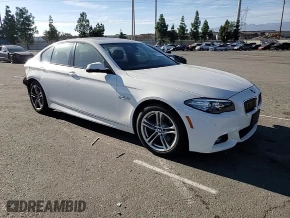 ✅ 2016 BMW 5 Series 528i • VIN: WBA5A5C55GG348429 • Lot: 90514915. Listed on Copart with 84,155 mi. Free auction sales archive from the USA and detailed vehicle history report at DreamBid. Image 14.