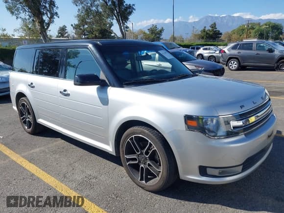 ✅ 2015 Ford Flex SEL • VIN: 2FMGK5C83FBA22200 • Лот: 43314057. Опубликован ранее на IAAI с пробегом 113 969 миль. Бесплатный доступ к архиву аукционных продаж из США и подробный отчёт об истории автомобиля на DreamBid. Изображение 1.