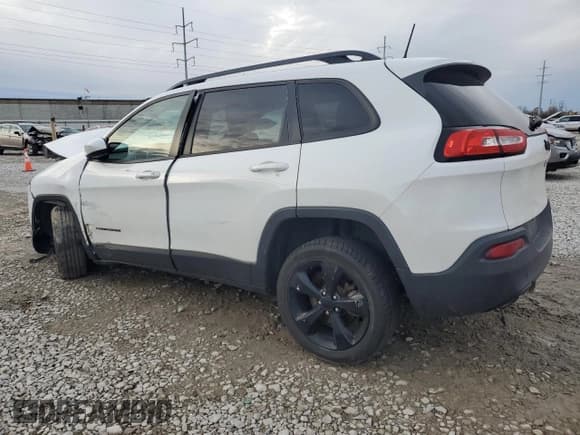 ✅ 2016 Jeep Cherokee Altitude • VIN: 1C4PJLCB8GW217409 • Lot: 92240745. Wystawiony na Copart z przebiegiem 180 798 mil. Bezpłatny archiwum sprzedaży aukcyjnych z USA i szczegółowy raport historii pojazdu na DreamBid. Zdjęcie 2.
