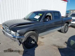 ✅ 2001 Dodge Dakota Sport • VIN: 1B7HL2AN21S319390 • Lot: 40836729. Wystawiony na IAAI z przebiegiem 118 823 mil. Bezpłatny archiwum sprzedaży aukcyjnych z USA i szczegółowy raport historii pojazdu na DreamBid. Zdjęcie 2.