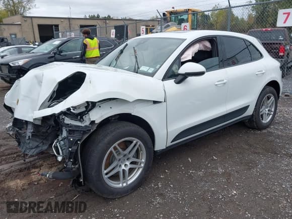 ✅ 2020 Porsche Macan • VIN: WP1AA2A5XLLB11471 • Lot: 43426390. Wystawiony na IAAI z przebiegiem 56 114 mil. Bezpłatny archiwum sprzedaży aukcyjnych z USA i szczegółowy raport historii pojazdu na DreamBid. Zdjęcie 2.
