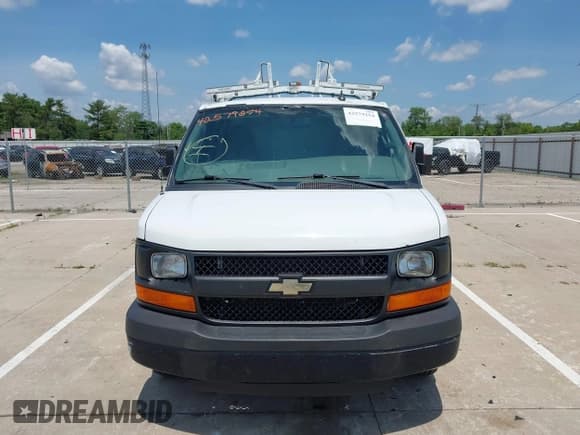 ✅ 2016 Chevrolet Express Cargo • VIN: 1GCWGAFF9G1131942 • Lot: 42579254. Listed on IAAI with 165,661 mi. Free auction sales archive from the USA and detailed vehicle history report at DreamBid. Image 12.