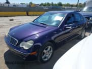 ✅ 2001 Mercedes-Benz C 320 • VIN: WDBRF64J91F017954 • Lot: 42923896. Wystawiony na IAAI z przebiegiem 136 839 mil. Bezpłatny archiwum sprzedaży aukcyjnych z USA i szczegółowy raport historii pojazdu na DreamBid. Zdjęcie 2.