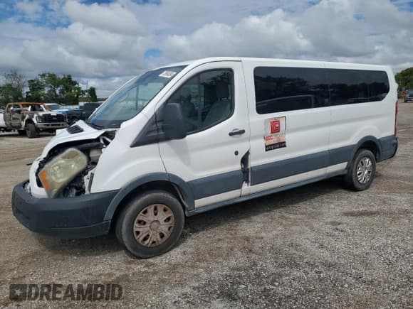 ✅ 2015 Ford Transit XL • VIN: 1FBZX2ZM9FKA38851 • Lot: 48593945. Wystawiony na Copart z przebiegiem 197 409 mil. Bezpłatny archiwum sprzedaży aukcyjnych z USA i szczegółowy raport historii pojazdu na DreamBid. Zdjęcie 1.