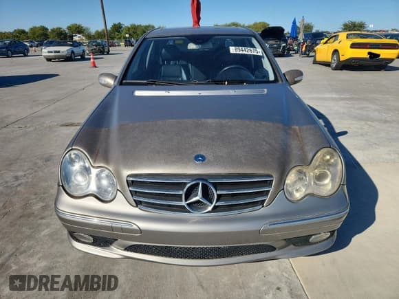 ✅ 2005 Mercedes-Benz C 230 Kompressor • VIN: WDBRF40JX5F640354 • Лот: 89442675. Опубликован ранее на Copart с пробегом 179 803 миль. Бесплатный доступ к архиву аукционных продаж из США и подробный отчёт об истории автомобиля на DreamBid. Изображение 5.