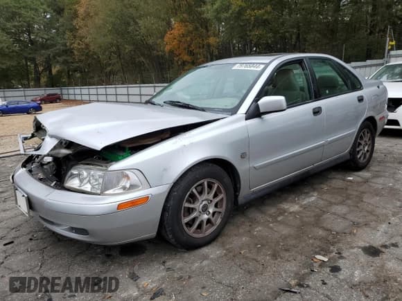 ✅ 2003 Volvo S40 • VIN: YV1VS29543F926911 • Лот: 79765844. Опубликован ранее на Copart с пробегом 90 841 миль. Бесплатный доступ к архиву аукционных продаж из США и подробный отчёт об истории автомобиля на DreamBid. Изображение 1.