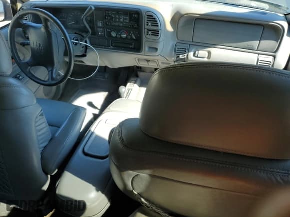 ✅ 1997 Chevrolet Silverado 1500 • VIN: 2GCEK19R6V1217877 • Lot: 90661175. Listed on Copart with 140,744 mi. Free auction sales archive from the USA and detailed vehicle history report at DreamBid. Image 8.