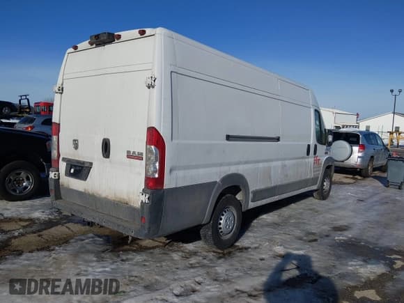 ✅ 2018 Ram ProMaster Cargo • VIN: 3C6URVJGXJE155199 • Lot: 43876303. Listed on IAAI with Not provided. Free auction sales archive from the USA and detailed vehicle history report at DreamBid. Image 4.
