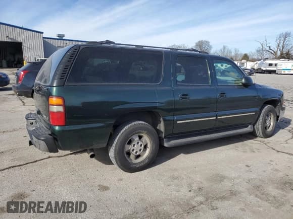 ✅ 2003 Chevrolet Suburban LT • VIN: 3GNEC16Z03G323948 • Лот: 85070534. Опубликован ранее на Copart с пробегом 248 406 миль. Бесплатный доступ к архиву аукционных продаж из США и подробный отчёт об истории автомобиля на DreamBid. Изображение 3.
