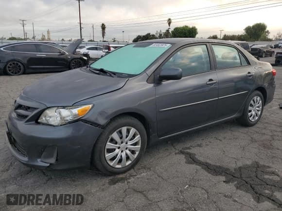 ✅ 2012 Toyota Corolla L • VIN: 2T1BU4EE8CC885180 • Lot: 80462825. Wystawiony na Copart z przebiegiem 78 325 mil. Bezpłatny archiwum sprzedaży aukcyjnych z USA i szczegółowy raport historii pojazdu na DreamBid. Zdjęcie 1.