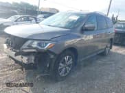 ✅ 2018 Nissan Pathfinder SL • VIN: 5N1DR2MM5JC620323 • Лот: 42579417. Опубликован ранее на IAAI с пробегом 104 623 миль. Бесплатный доступ к архиву аукционных продаж из США и подробный отчёт об истории автомобиля на DreamBid. Изображение 21.