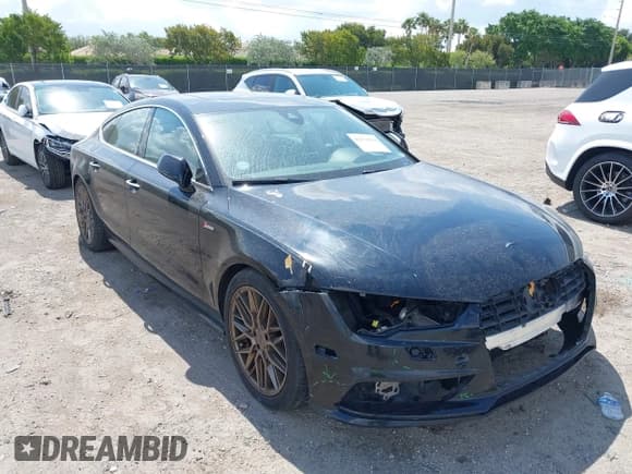 ✅ 2016 Audi A7 Premium Plus • VIN: WAUWGAFCXGN018982 • Lot: 42152918. Listed on IAAI with 222,518 mi. Free auction sales archive from the USA and detailed vehicle history report at DreamBid. Image 6.