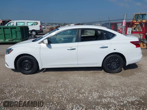 ✅ 2016 Nissan Sentra SR • VIN: 3N1AB7AP9GY331519 • Lot: 43022620. Listed on IAAI with 123,806 mi. Free auction sales archive from the USA and detailed vehicle history report at DreamBid. Image 14.