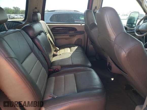 ✅ 2003 Ford Excursion Eddie Bauer • VIN: 1FMSU45PX3EB66734 • Лот: 53580025. Опубликован ранее на Copart с пробегом 302 551 миль. Бесплатный доступ к архиву аукционных продаж из США и подробный отчёт об истории автомобиля на DreamBid. Изображение 11.