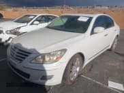 ✅ 2009 Hyundai Genesis • VIN: KMHGC46F09U047104 • Лот: 43701541. Опубликован ранее на IAAI с пробегом 222 231 миль. Бесплатный доступ к архиву аукционных продаж из США и подробный отчёт об истории автомобиля на DreamBid. Изображение 2.
