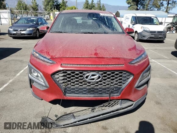 ✅ 2018 Hyundai Kona SE • VIN: KM8K12AA4JU079249 • Лот: 77414564. Опубликован ранее на Copart с пробегом 138 765 миль. Бесплатный доступ к архиву аукционных продаж из США и подробный отчёт об истории автомобиля на DreamBid. Изображение 5.