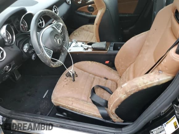 ✅ 2018 Mercedes-Benz SLC 300 • VIN: WDDPK3JA2JF152240 • Лот: 74229854. Опубликован ранее на Copart с пробегом Не указан. Бесплатный доступ к архиву аукционных продаж из США и подробный отчёт об истории автомобиля на DreamBid. Изображение 7.