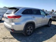 ✅ 2017 Toyota Highlander Hybrid LE • VIN: 5TDBGRFH9HS033609 • Лот: 45735973. Опубликован ранее на Copart с пробегом 339 147 миль. Бесплатный доступ к архиву аукционных продаж из США и подробный отчёт об истории автомобиля на DreamBid. Изображение 3.