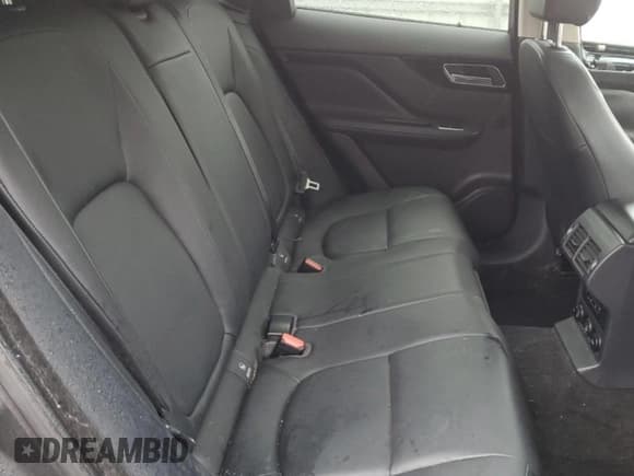 ✅ 2017 Jaguar F-Pace 35t Premium • VIN: SADCJ2BV9HA056611 • Lot: 71692625. Wystawiony na Copart z przebiegiem 101 855 mil. Bezpłatny archiwum sprzedaży aukcyjnych z USA i szczegółowy raport historii pojazdu na DreamBid. Zdjęcie 11.