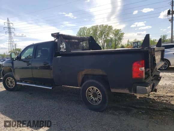 2008 Chevrolet Silverado 3500HD SRW LTZ with VIN 1GCHK33658F183273, listed as a Copart auction lot 53846894 with 247,175 mi miles and Salvage title. Bid and sale history available at DreamBid. Image 2.