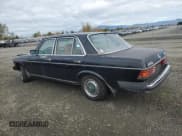 ✅ 1983 Mercedes-Benz 240 • VIN: WDBAB23A4DB388700 • Lot: 90127935. Wystawiony na Copart z przebiegiem 137 907 mil. Bezpłatny archiwum sprzedaży aukcyjnych z USA i szczegółowy raport historii pojazdu na DreamBid. Zdjęcie 2.
