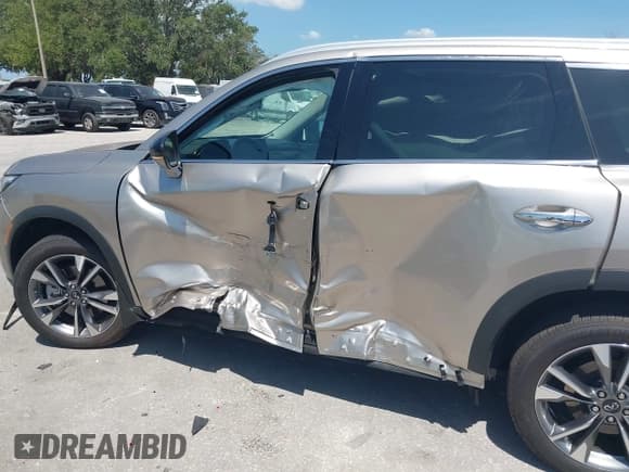 ✅ 2024 Infiniti QX60 Luxe • VIN: 5N1DL1FR3RC346815 • Lot: 42186194. Listed on IAAI with 4,171 mi. Free auction sales archive from the USA and detailed vehicle history report at DreamBid. Image 6.