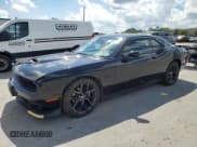 ✅ 2022 Dodge Challenger R/T • VIN: 2C3CDZBT7NH242692 • Lot: 73968374. Wystawiony na Copart z przebiegiem 35 637 mil. Bezpłatny archiwum sprzedaży aukcyjnych z USA i szczegółowy raport historii pojazdu na DreamBid. Zdjęcie 1.
