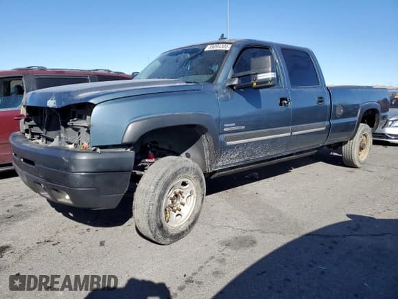 ✅ 2006 Chevrolet Silverado 2500HD LT1 • VIN: 1GCHC23D16F194368 • Lot: 89094305. Wystawiony na Copart z przebiegiem 135 673 mil. Bezpłatny archiwum sprzedaży aukcyjnych z USA i szczegółowy raport historii pojazdu na DreamBid. Zdjęcie 1.