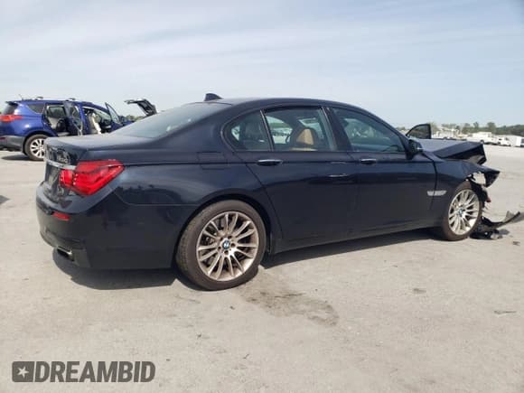 ✅ 2015 BMW 7 Series 750i xDrive • VIN: WBAYB6C5XFD966183 • Lot: 70422505. Listed on Copart with 88,599 mi. Free auction sales archive from the USA and detailed vehicle history report at DreamBid. Image 3.
