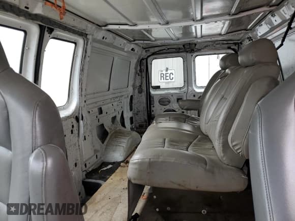 ✅ 2010 Ford Econoline Cargo Commercial • VIN: 1FTNE2EW4ADA35523 • Lot: 53662005. Listed on Copart with Not provided. Free auction sales archive from the USA and detailed vehicle history report at DreamBid. Image 10.