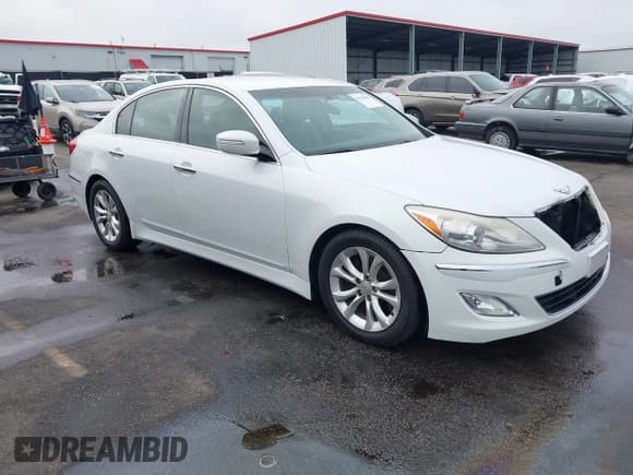 ✅ 2013 Hyundai Genesis 3.8L • VIN: KMHGC4DD7DU244152 • Lot: 43750491. Listed on IAAI with 185,089 mi. Free auction sales archive from the USA and detailed vehicle history report at DreamBid. Image 1.