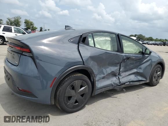 ✅ 2023 Toyota Prius LE • VIN: JTDACAAU4P3011286 • Lot: 65433353. Listed on Copart with 485 mi. Free auction sales archive from the USA and detailed vehicle history report at DreamBid. Image 3.