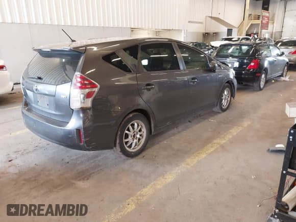 ✅ 2015 Toyota Prius Two • VIN: JTDZN3EU7FJ031674 • Lot: 41825435. Listed on IAAI with 182,162 mi. Free auction sales archive from the USA and detailed vehicle history report at DreamBid. Image 4.