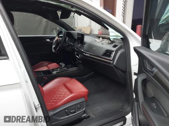 ✅ 2021 Audi SQ5 Premium Plus • VIN: WA1B4AFY3M2044742 • Лот: 43411133. Опубликован ранее на IAAI с пробегом 66 044 миль. Бесплатный доступ к архиву аукционных продаж из США и подробный отчёт об истории автомобиля на DreamBid. Изображение 5.