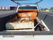 ✅ 2005 Chevrolet Silverado 2500HD Work Truck • VIN: 1GBHC24U15E333373 • Lot: 43697661. Wystawiony na IAAI z przebiegiem 156 992 mil. Bezpłatny archiwum sprzedaży aukcyjnych z USA i szczegółowy raport historii pojazdu na DreamBid. Zdjęcie 12.