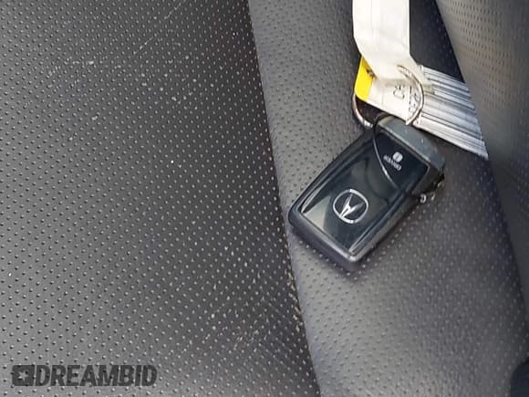 ✅ 2016 Acura ILX Premium • VIN: 19UDE2F77GA008041 • Lot: 43047155. Listed on IAAI with 186,064 mi. Free auction sales archive from the USA and detailed vehicle history report at DreamBid. Image 11.