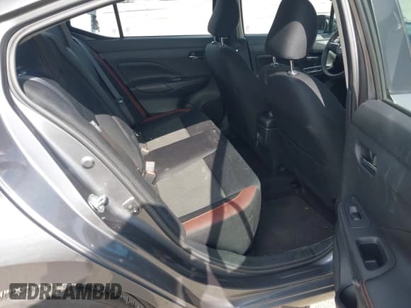 ✅ 2024 Nissan Versa SR • VIN: 3N1CN8FV5RL901643 • Lot: 43315729. Wystawiony na IAAI z przebiegiem 20 315 mil. Bezpłatny archiwum sprzedaży aukcyjnych z USA i szczegółowy raport historii pojazdu na DreamBid. Zdjęcie 8.