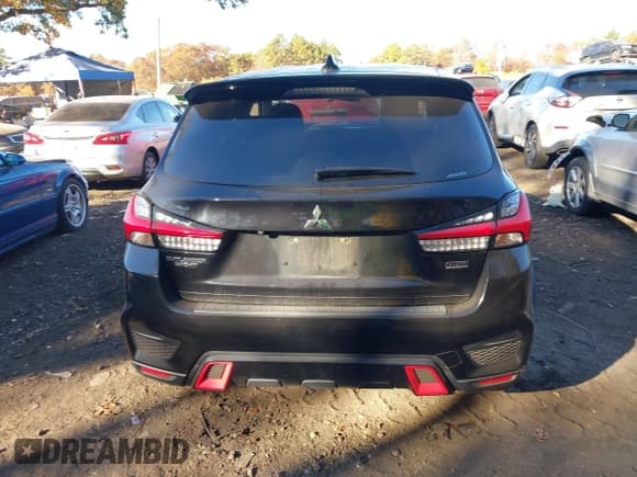 ✅ 2020 Mitsubishi Outlander ES • VIN: JA4AR3AUXLU031065 • Lot: 40655265. Listed on IAAI with 94,138 mi. Free auction sales archive from the USA and detailed vehicle history report at DreamBid. Image 16.