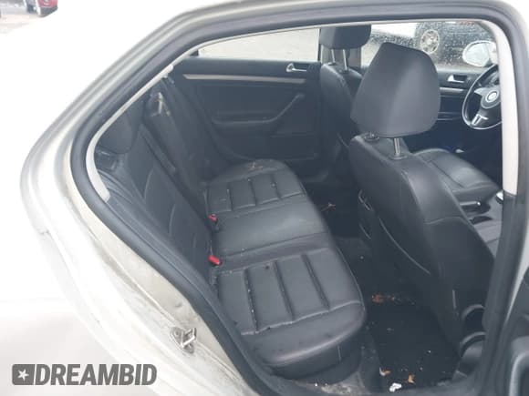 ✅ 2010 Volkswagen Jetta Limited Edition • VIN: 3VWAZ7AJ5AM134458 • Lot: 41941682. Listed on IAAI with 168,629 mi. Free auction sales archive from the USA and detailed vehicle history report at DreamBid. Image 8.