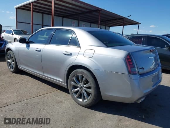 ✅ 2014 Chrysler 300 S • VIN: 2C3CCAGGXEH374510 • Лот: 43329759. Опубликован ранее на IAAI с пробегом 111 160 миль. Бесплатный доступ к архиву аукционных продаж из США и подробный отчёт об истории автомобиля на DreamBid. Изображение 3.