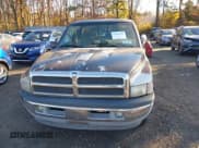 ✅ 1997 Dodge 1500 • VIN: 1B7HC13YXVJ586953 • Lot: 43641900. Wystawiony na IAAI z przebiegiem 198 114 mil. Bezpłatny archiwum sprzedaży aukcyjnych z USA i szczegółowy raport historii pojazdu na DreamBid. Zdjęcie 6.