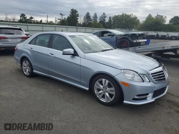 ✅ 2013 Mercedes-Benz E 350 Luxury • VIN: WDDHF2EB2DA705203 • Lot: 81453655. Listed on Copart with 55,890 mi. Free auction sales archive from the USA and detailed vehicle history report at DreamBid. Image 4.