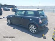 ✅ 2011 MINI Hardtop S • VIN: WMWSV3C50BTY24792 • Лот: 42595580. Опубликован ранее на IAAI с пробегом 140 902 миль. Бесплатный доступ к архиву аукционных продаж из США и подробный отчёт об истории автомобиля на DreamBid. Изображение 3.