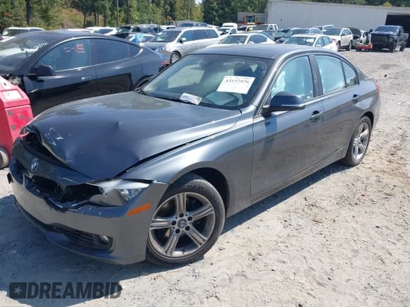 ✅ 2015 BMW 3 Series 328i xDrive • VIN: WBA3B5G54FNS18909 • Лот: 43157579. Опубликован ранее на IAAI с пробегом 78 927 миль. Бесплатный доступ к архиву аукционных продаж из США и подробный отчёт об истории автомобиля на DreamBid. Изображение 17.