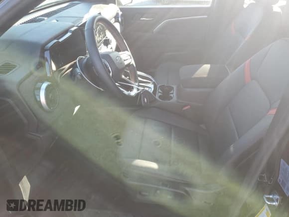 ✅ 2023 Chevrolet Colorado 4WD Z71 • VIN: 1GCPTDEK0P1219679 • Lot: 91065435. Listed on Copart with 9,982 mi. Free auction sales archive from the USA and detailed vehicle history report at DreamBid. Image 7.