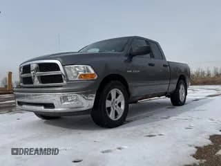 ✅ 2009 Dodge 1500 SLT • VIN: 1D3HV18T79S794819 • Lot: 50249735. Wystawiony na Copart z przebiegiem 267 565 mil. Bezpłatny archiwum sprzedaży aukcyjnych z USA i szczegółowy raport historii pojazdu na DreamBid. Zdjęcie 2.