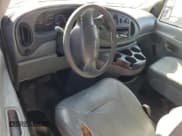 ✅ 2008 Ford Econoline Cargo Commercial • VIN: 1FTNE24W28DA53806 • Лот: 62011475. Опубликован ранее на Copart с пробегом 171 258 миль. Бесплатный доступ к архиву аукционных продаж из США и подробный отчёт об истории автомобиля на DreamBid. Изображение 8.