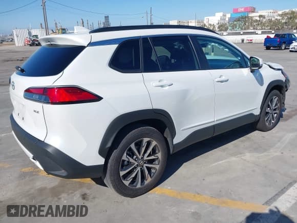 ✅ 2024 Toyota Corolla Cross XLE • VIN: 7MUDAAAG5RV098331 • Лот: 43186844. Опубликован ранее на IAAI с пробегом 19 355 миль. Бесплатный доступ к архиву аукционных продаж из США и подробный отчёт об истории автомобиля на DreamBid. Изображение 4.