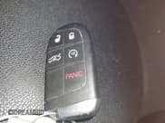 ✅ 2019 Chrysler 300 Limited • VIN: 2C3CCAEG0KH693512 • Lot: 43685367. Wystawiony na IAAI z przebiegiem 108 920 mil. Bezpłatny archiwum sprzedaży aukcyjnych z USA i szczegółowy raport historii pojazdu na DreamBid. Zdjęcie 11.